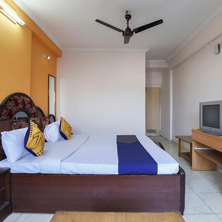 SPOT ON 66822 Hotel Shyam Inn Hālol Exterior foto