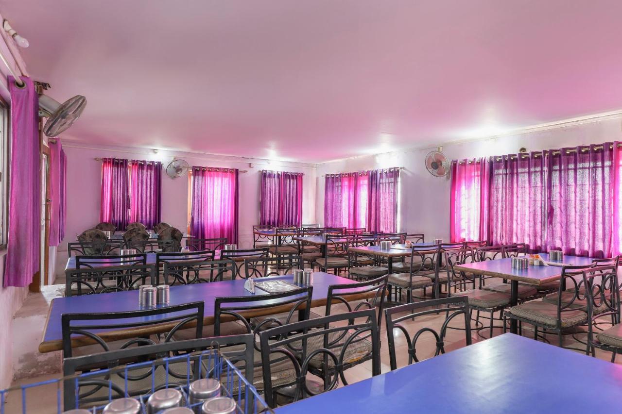 SPOT ON 66822 Hotel Shyam Inn Hālol Exterior foto