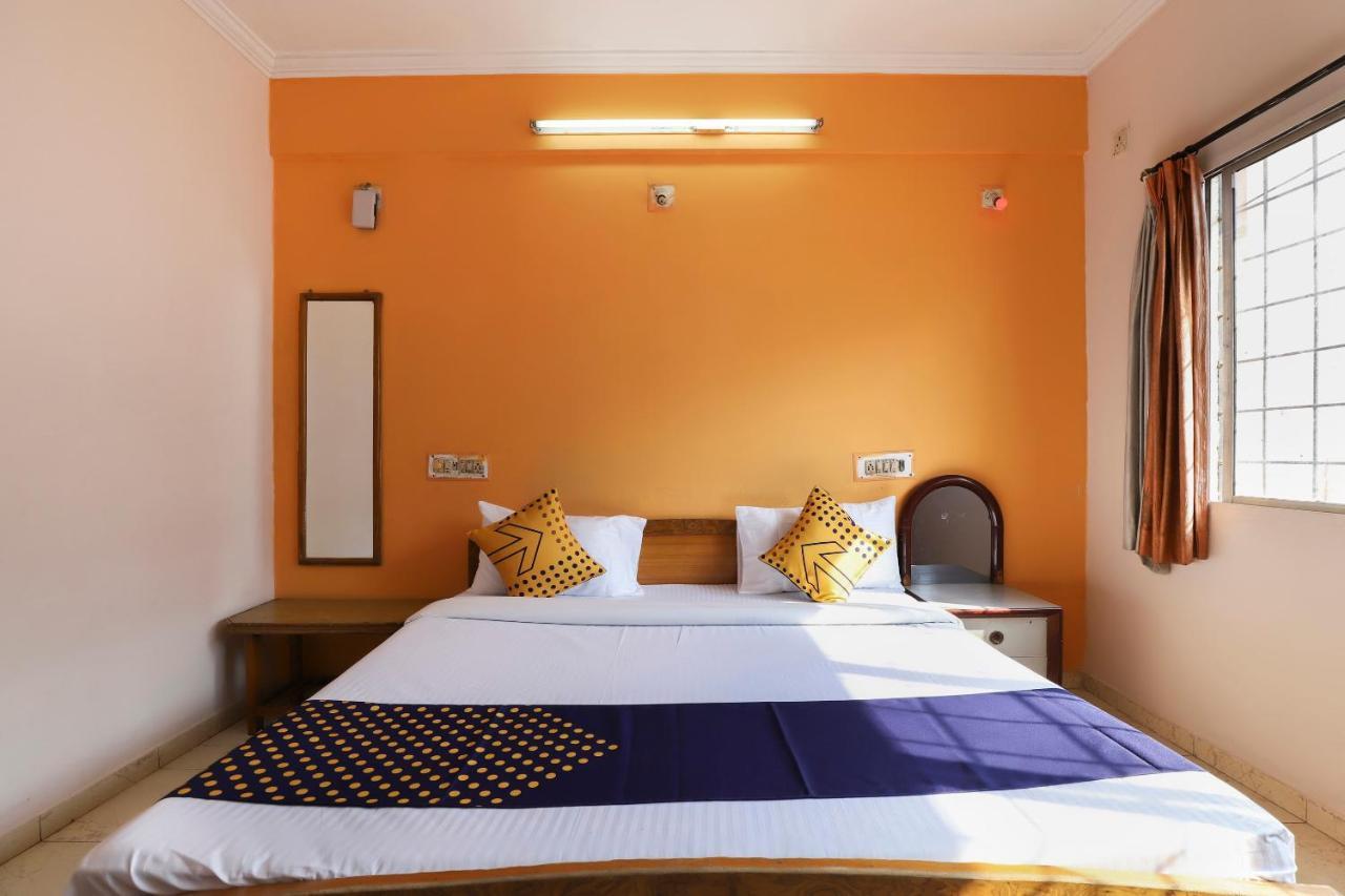 SPOT ON 66822 Hotel Shyam Inn Hālol Exterior foto