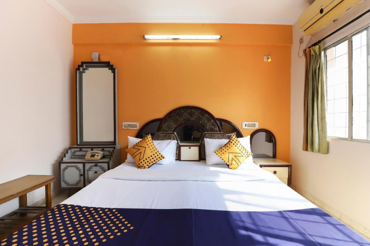 SPOT ON 66822 Hotel Shyam Inn Hālol Exterior foto