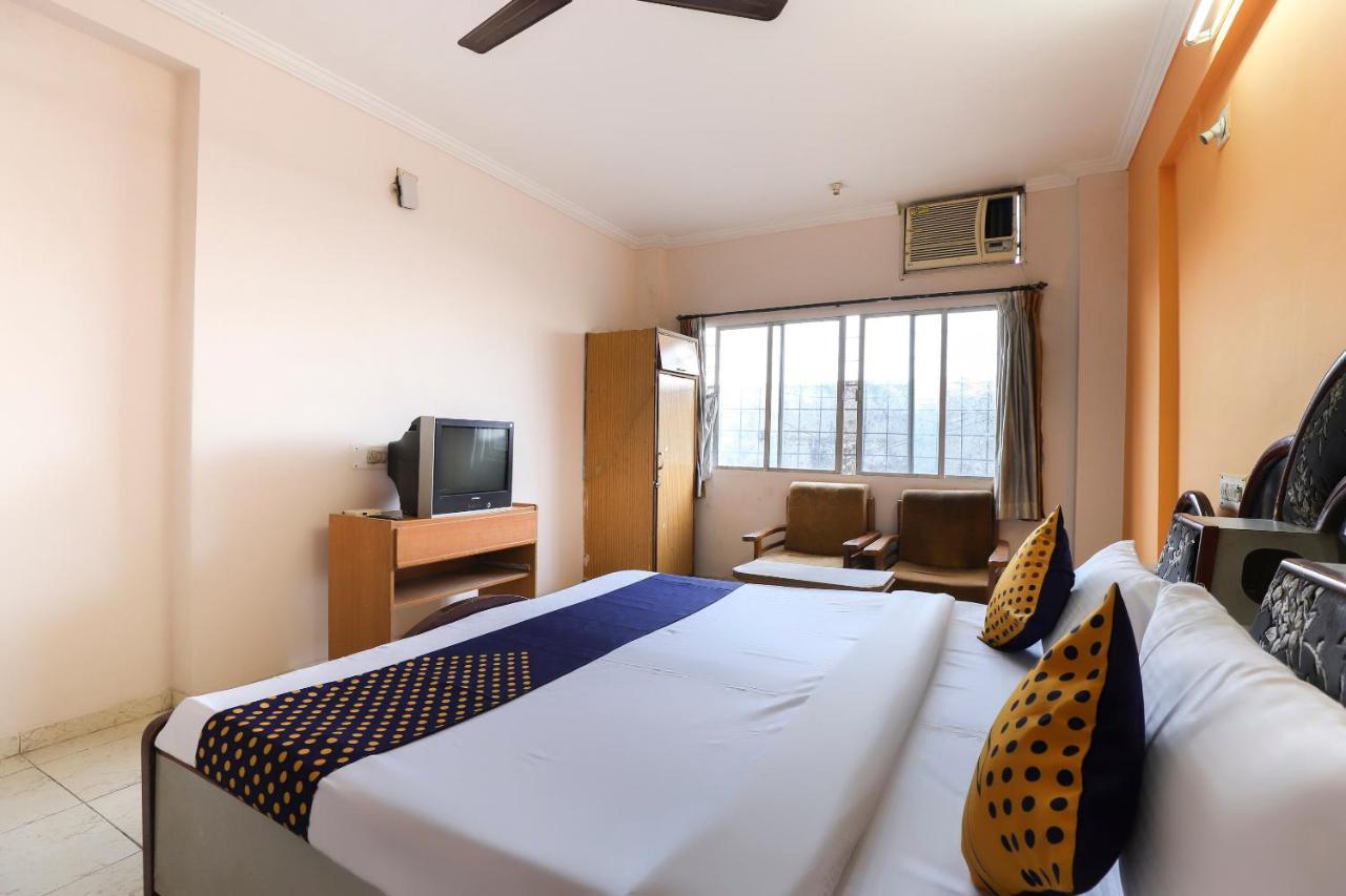 SPOT ON 66822 Hotel Shyam Inn Hālol Exterior foto