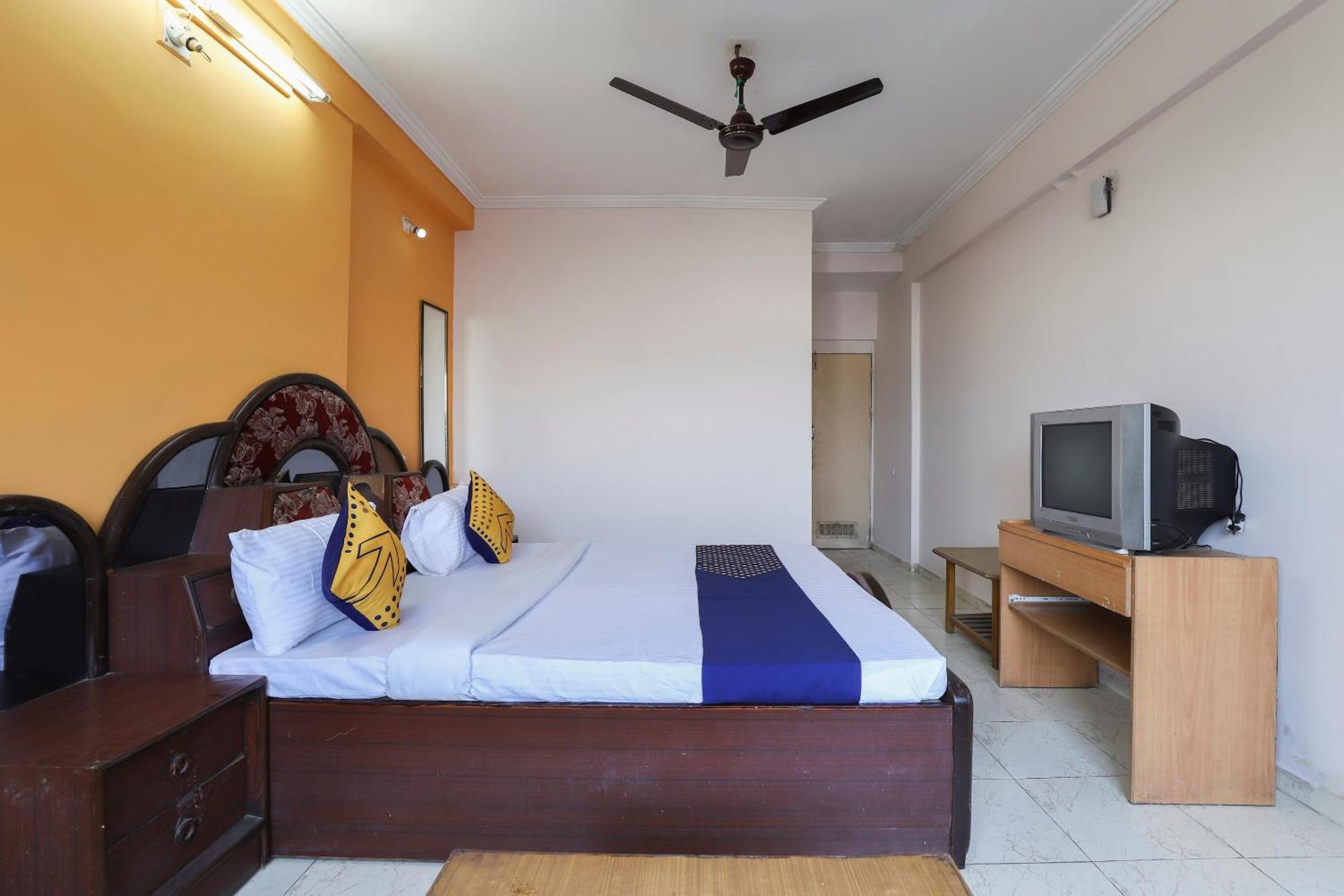 SPOT ON 66822 Hotel Shyam Inn Hālol Exterior foto